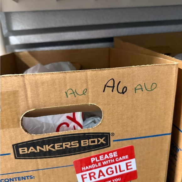 Bath & Body Works Silver & Yellow Pineapple Candle Holder - Picture 5 of 5